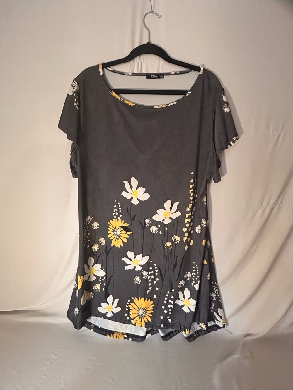 Lily Gray Tunic with Yellow & White Floral Print